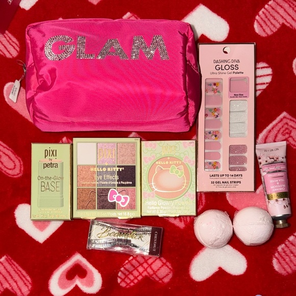 Pixi Other - PIXI Makeup Set with Pink Glam Bag